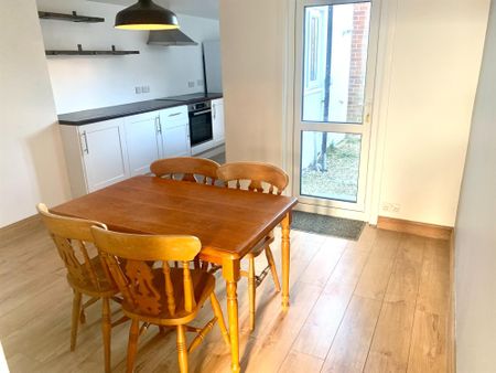 Nelson Road, So15 - Photo 5