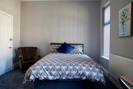 1 bedroom in a house share to rent - Photo 5