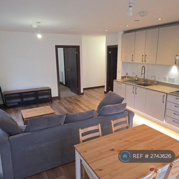 2 bedroom flat to rent - Photo 1