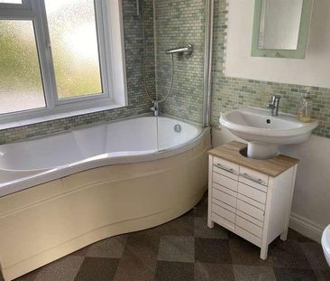 Stanway Grove, Kingstanding, Birmingham, B44 - Photo 4