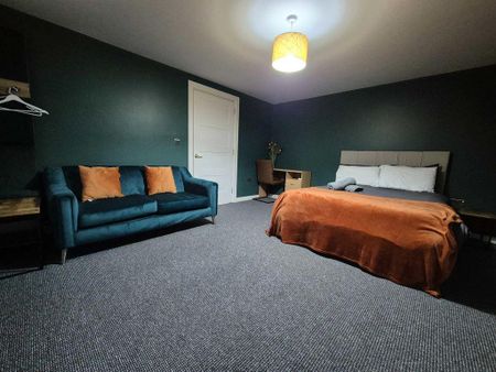 3 bedroom apartment to rent - Photo 4