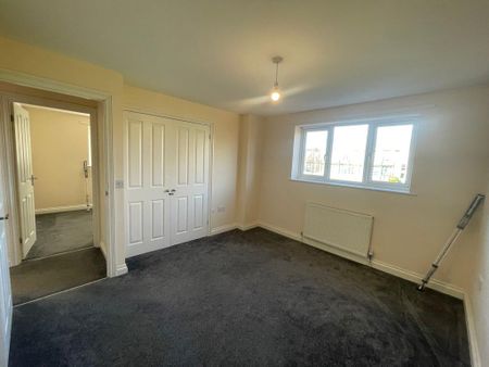 4 bedroom property to rent - Photo 3