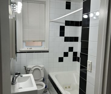 For Lease - 9 Bracebridge Avenue Unit# LOWER, Toronto, Ontario - Photo 5