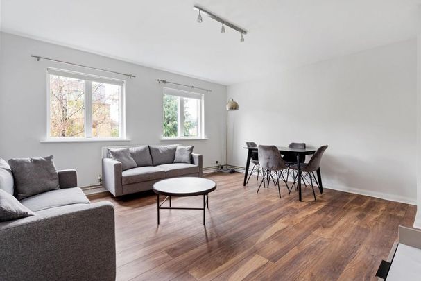 3 bedroom flat to rent - Photo 1