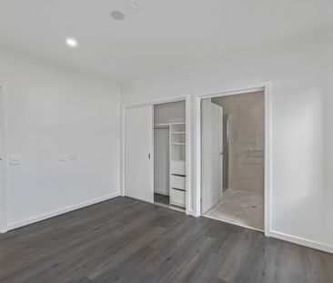 Modern Family Home - Photo 5