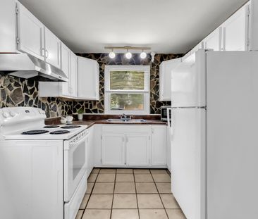 For Lease - 856 Central Avenue, Innisfil, Ontario - Photo 3