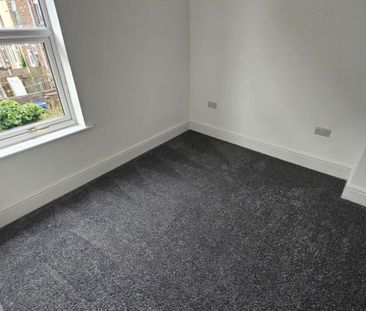 2 bed Terraced - To Let - Photo 6