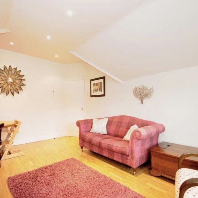 2 Bed Flat, Muswell Avenue, N10 - Photo 1
