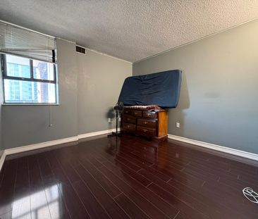 For Lease - 4 Lisa Street Unit# 1405, Brampton, Ontario - Photo 5