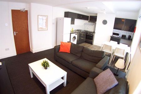 2 bedroom apartment to rent - Photo 2