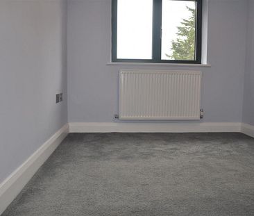 Queens Walk, Harrow, Middlesex HA1 1XS - Photo 4