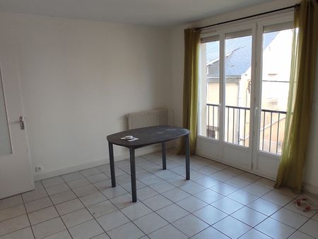 Appartement - 3 pièces - 55 m² - Argenton-sur-Creuse - Photo 2