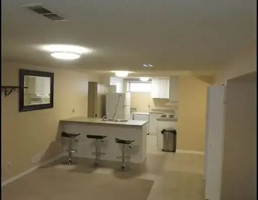 2 Bedr 1 Bath BASEMENT UNIT | Calgary - Photo 1