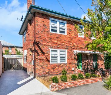 Timeless Art Deco Charm Meets Modern Luxury in Windsor - Photo 6