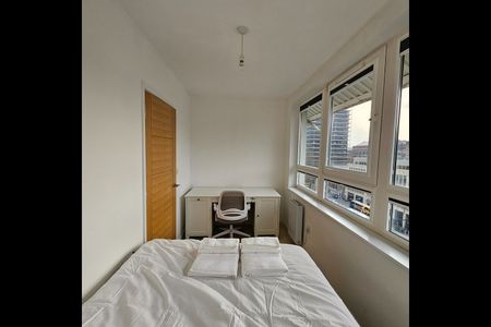 2 Bed Flat, St. Giles Court, BS1 - Photo 4