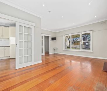 4 Wallace Avenue, Dandenong, Vic 3175 - Photo 6