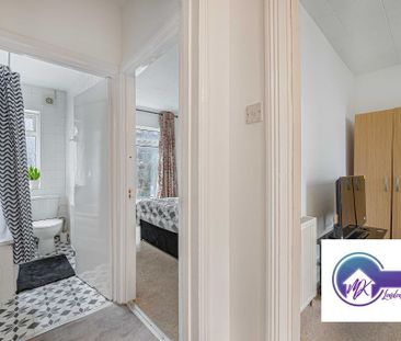 1 Bedroom Room in Flat Share To Rent - Photo 3