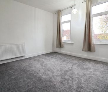 2 bedroom semi-detached house to rent - Photo 4