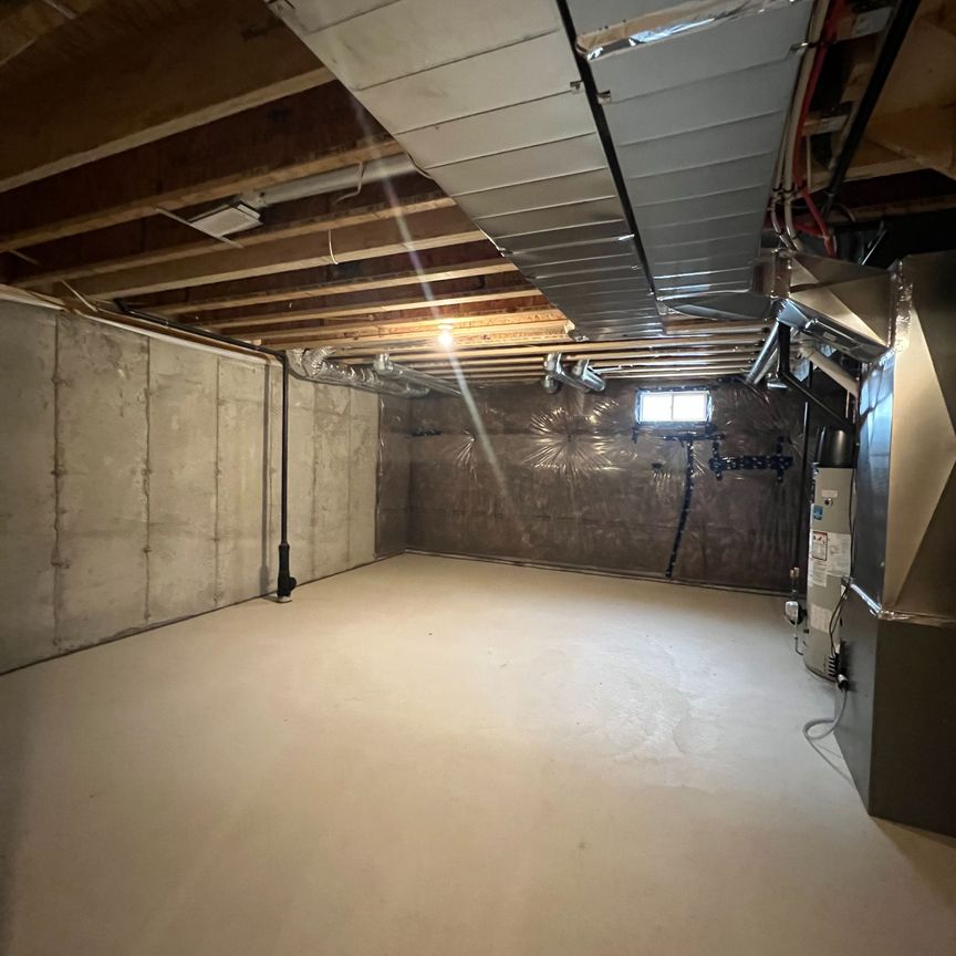 For Lease - 35 Lonsdale Road, Haldimand, Ontario - Photo 1