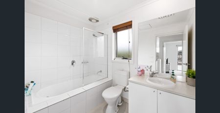 Modern and relaxed haven so close to Westfield Southland - Photo 5