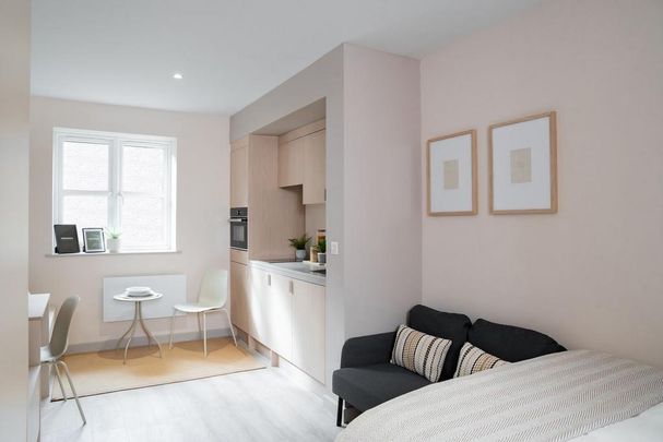 Studio to rent - Photo 1