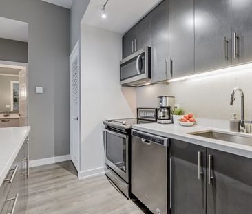 For Lease - 303 Broward Way Unit# 93, Innisfil, Ontario - Photo 5