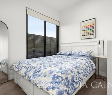 Amazing Apartment with City Views - Photo 3