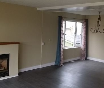 $2250 / 4 BED – 2200FT2 - Photo 4