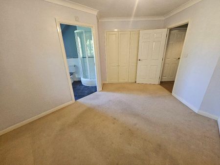 2 bedroom apartment to rent - Photo 3