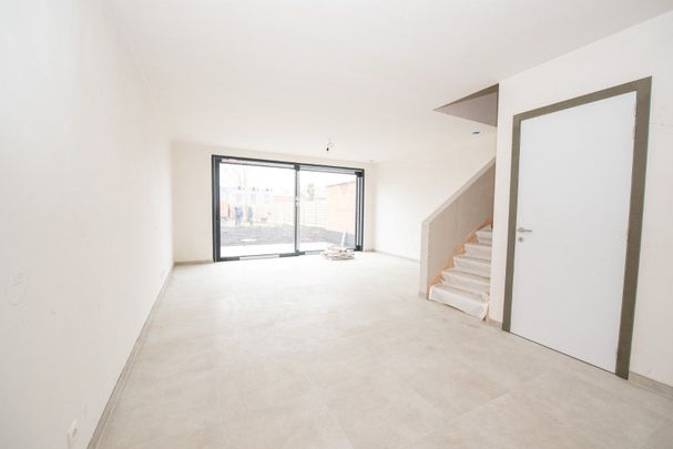 Te huur: Nieuwbouw woning in het centrum van Deerlijk met 3 slaapkamers - Photo 1