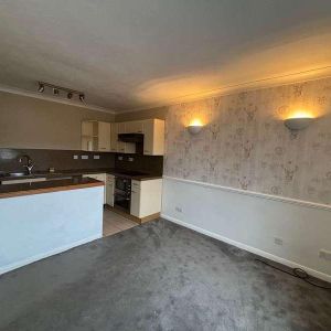 Park Road, Sittingbourne, ME10 - Photo 2