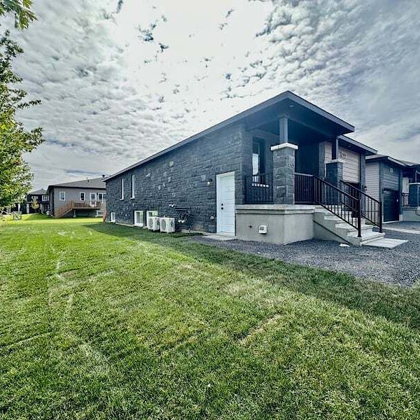 1232 Montblanc Cres, Embrun, ON - Photo 1