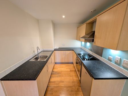 Hamilton Court - Photo 2