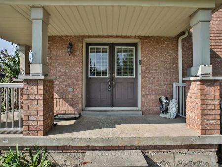 Detached Home For Lease | W9256795 - Photo 4