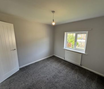 2 bedroom end of terrace house to rent - Photo 6
