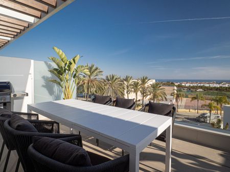 Ático de alquiler en Cancelada - Photo 3