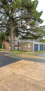 Burhill Grove, Pinner, HA5 - Photo 3