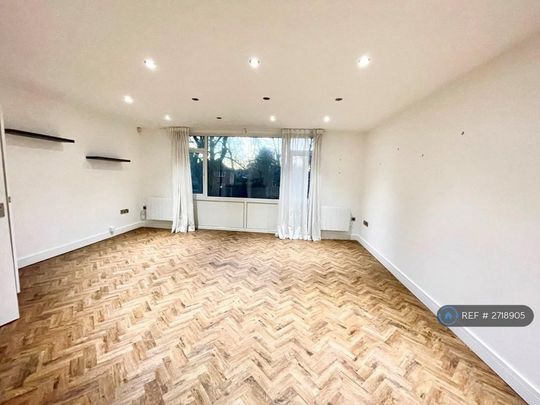 3 bedroom maisonette to rent - Photo 1