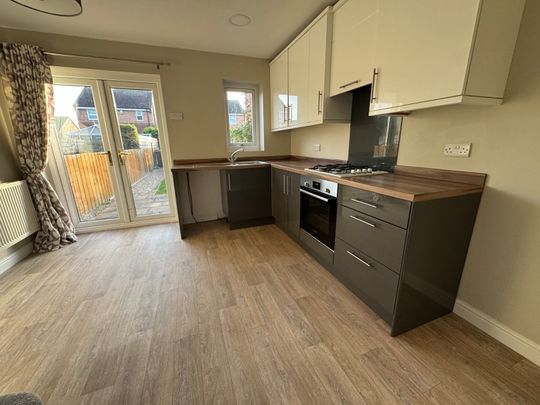 2 bedroom terraced house to rent - Photo 1
