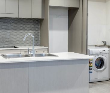 Modern One Bedroom Apartment in the Heart of Phillip - Photo 6