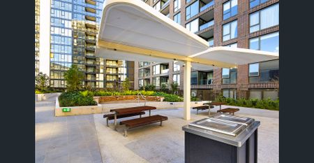 One Bedroom Plus Room-sized Study - Photo 4