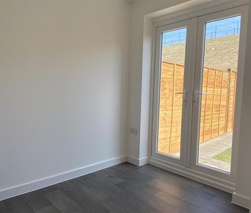 3 bedroom townhouse to rent - Photo 1