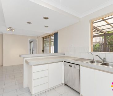 FANTASTIC 3 BEDROOM 2 BATHROOM TOWNHOUSE IN SOUTH PERTH! - Photo 5