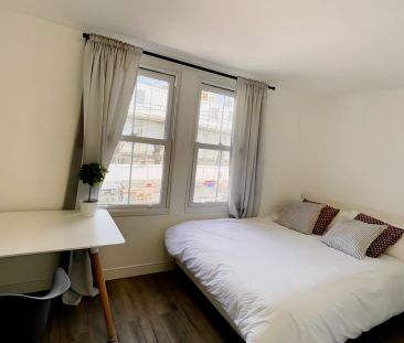 6 Bedroom 4 Bathroom room 3 - Photo 2