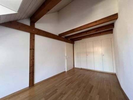 Appartement rénové de 3.5 pièces au 4ème étage au coeur de Lausanne - Photo 2