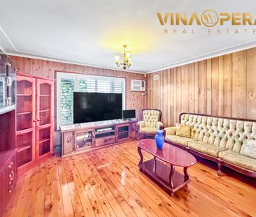 FOR RENT: 3-bedroom family home in Cabramatta West - Photo 2