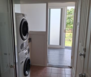 Burwood East - Photo 2