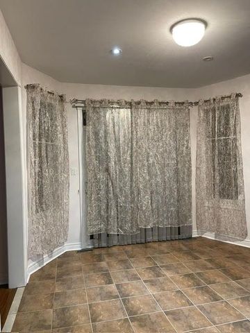 For Lease - 185 Jefferson Forest Drive, Richmond Hill, Ontario - Photo 2