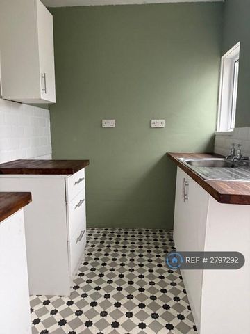 2 bedroom terraced house to rent - Photo 5