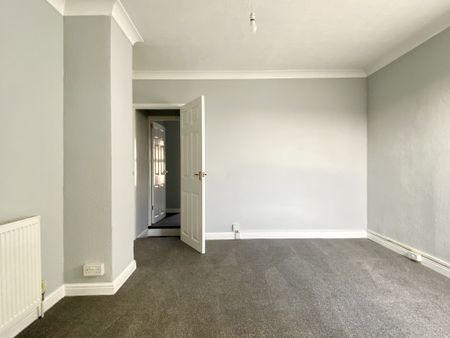 Two Bedroom Terraced House With Ground Floor WC TO LET - Photo 4